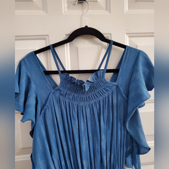 Boho Plteated Feather Dress - Picture 3 of 4